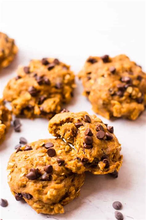 healthy-chewy-oatmeal-pumpkin-cookies-the image