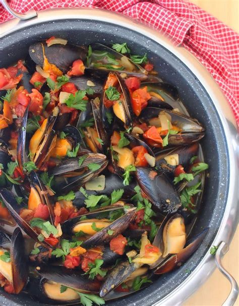 mussels-in-tomato-sauce-mccallums-shamrock-patch image
