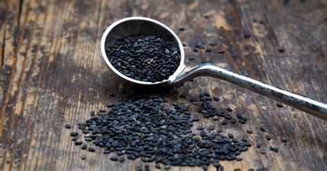 black-sesame-seeds-nutrition-benefits-and-more image