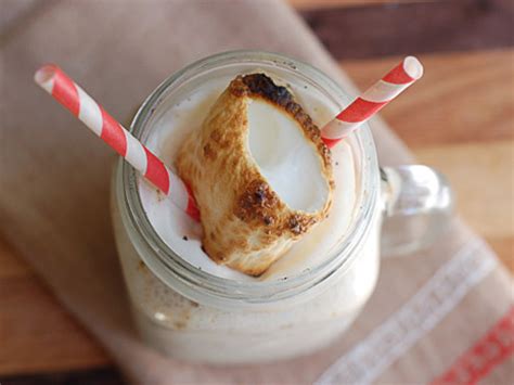 stands-toasted-marshmallow-milkshake-tasty image