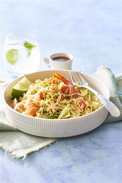 prawn-oriental-crispy-noodle-salad-changs-authentic image