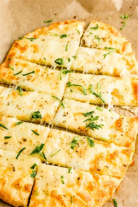 easy-keto-cheese-garlic-bread-green-and-keto image