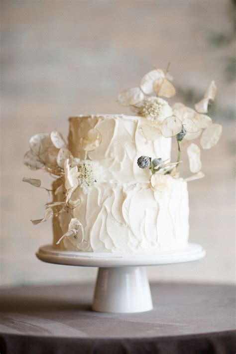 30-stunning-all-white-wedding-cakes-brides image