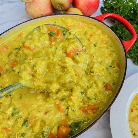 how-to-make-mulligatawny-soup-with-chicken-apple image