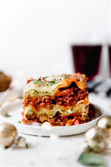 christmas-eve-lasagna-classic-lasagna-bolognese-with-a image