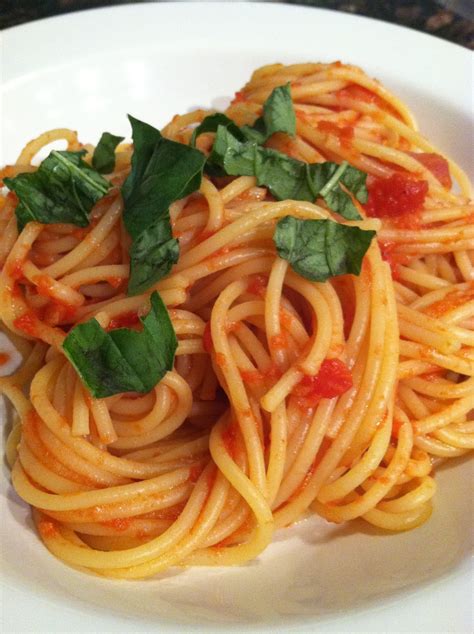 spaghetti-alla-rustica-recipe-how-to-make-spaghetti image