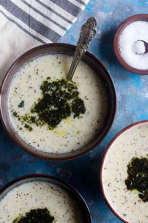 turkish-yogurt-soup-yayla-orbasi-unicorns-in-the image