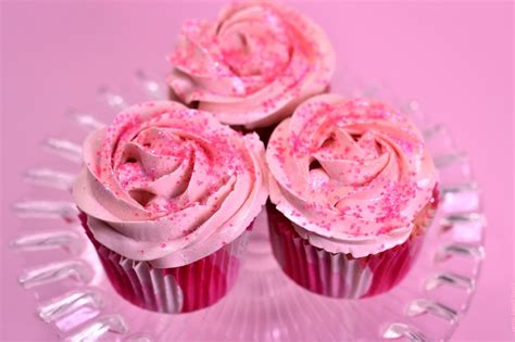 pretty-in-pink-strawberry-guava-cupcakes-suzie-sweet image