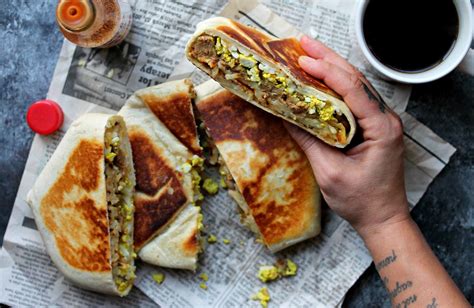 vegan-breakfast-crunchwrap-aka-the-brunchwrap image
