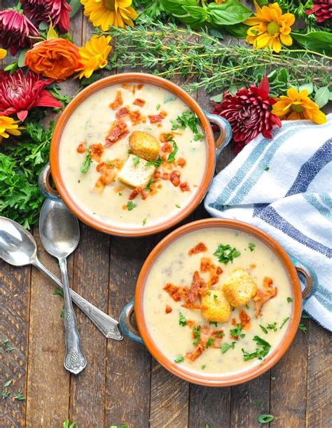 easy-cheeseburger-soup-with-bacon-the-seasoned image