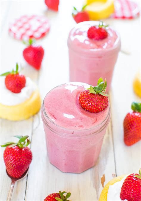 strawberry-shortcake-smoothie-averie-cooks image