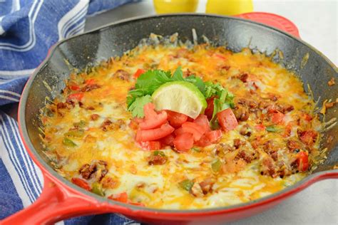 easy-chorizo-queso-fundido-best-mexican-cheese image
