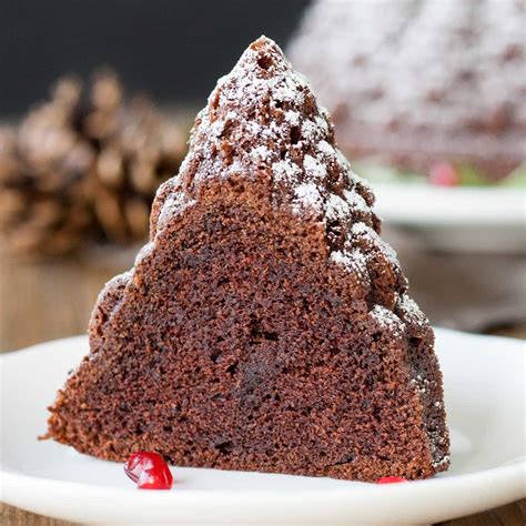 baileys-hot-chocolate-bundt-cake-liv-for-cake image