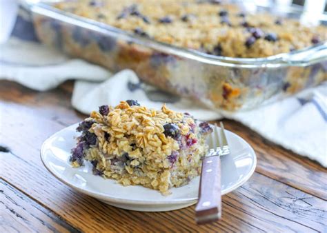 blueberry-baked-oatmeal-barefeet-in-the-kitchen image