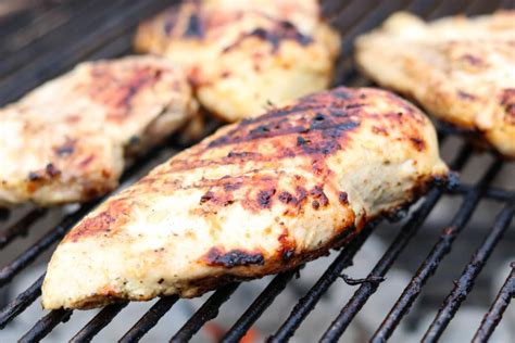 easy-chicken-marinade-grilling-tips-moms-dinner image