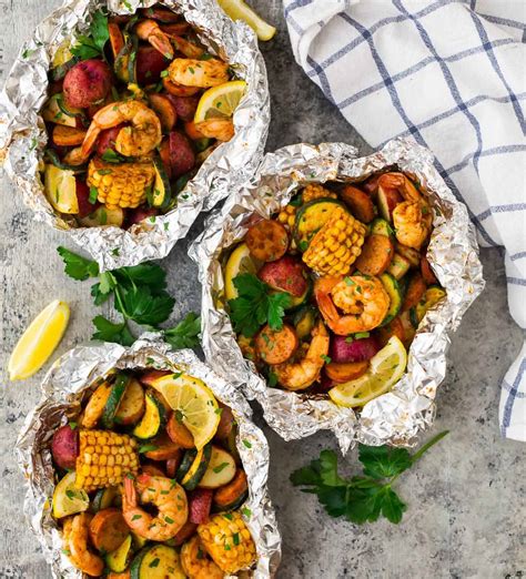 cajun-shrimp-boil-foil-packets-well-plated-by-erin image