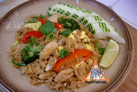 thai-fried-rice-with-chicken-khao-pad-namprik-pao image