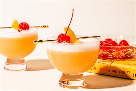 classic-tequila-sour-recipe-college-housewife image