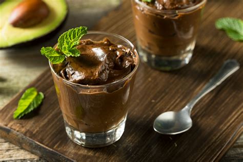 avocado-pudding-with-only-four-vegan-ingredients image