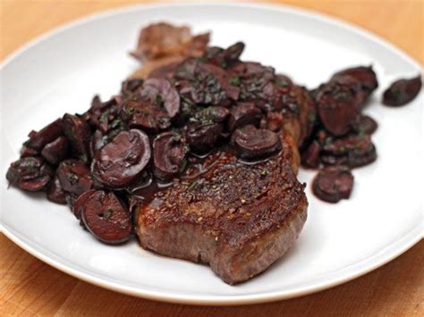 steak-with-red-wine-mushrooms image