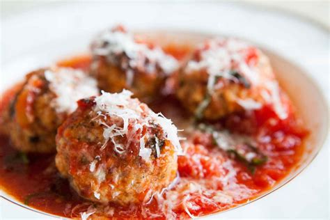 sausage-meatballs-with-ricotta-in-tomato-sauce image