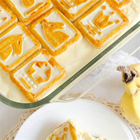 chessmen-cookies-banana-pudding-seeded-at-the-table image