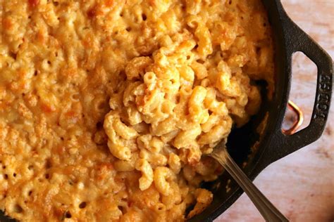 spicy-baked-mac-and-cheese-the-hungry-hutch image