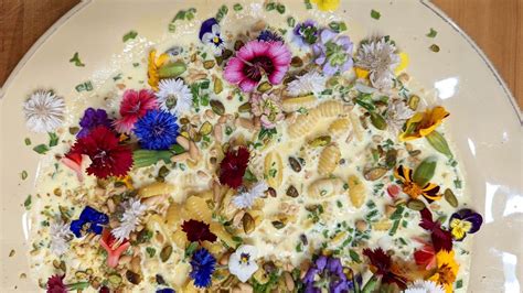 creamy-saffron-ricotta-pasta-recipe-rachael-ray-show image