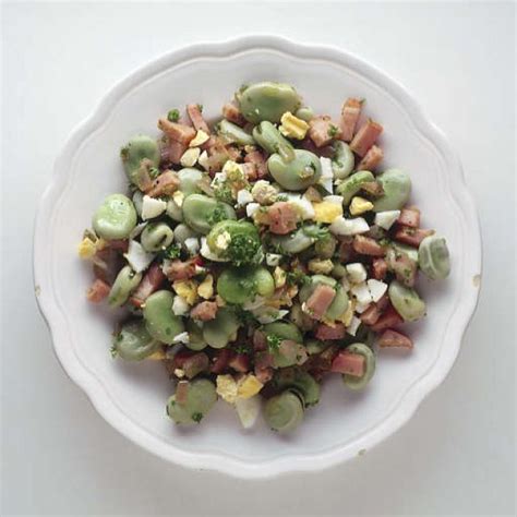 habas-a-la-rondea-broad-beans-with-jamon-and-hard image