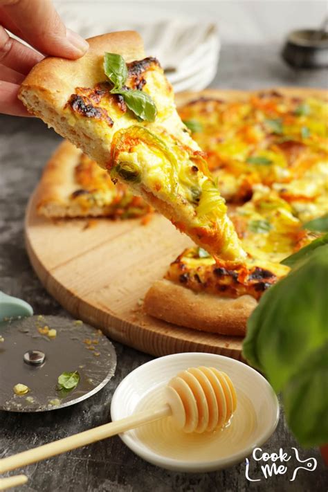 squash-blossom-pizza-recipe-cookme image