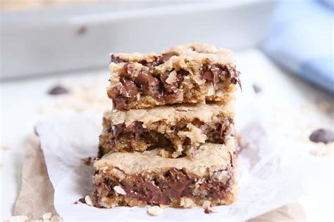 oatmeal-chocolate-chip-coconut-cookie image