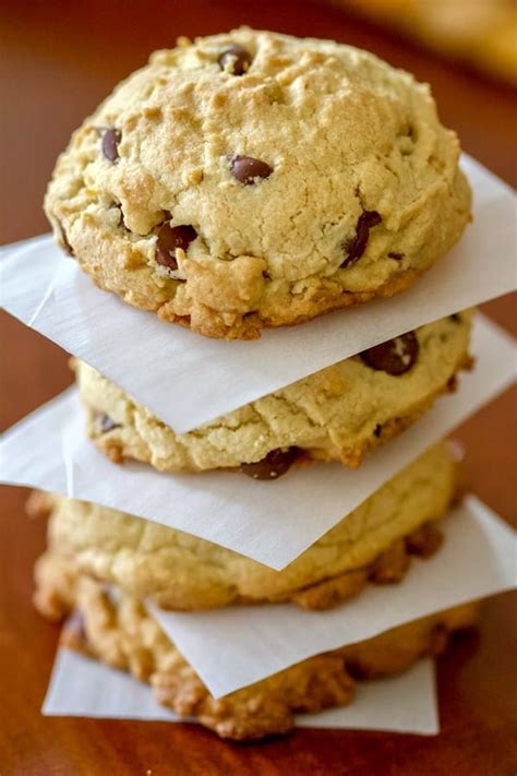 the-best-chocolate-chip-and-walnuts-cookies image