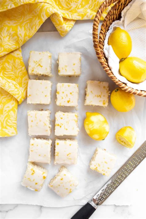 easy-vegan-lemon-cake-6-ingredients-the-vegan-8 image