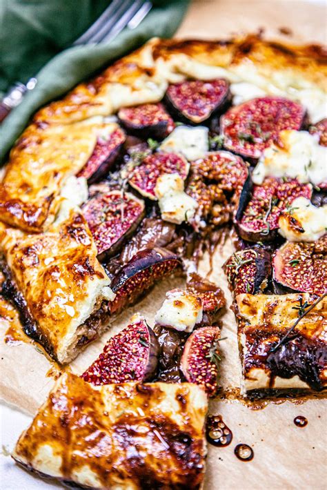 caramilzed-onion-and-fig-galette-with-goat-cheese image