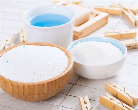 homemade-laundry-detergent-recipes-powder-and image