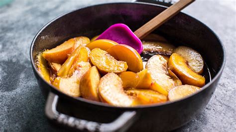 peach-beer-mimosas-recipe-tablespooncom image