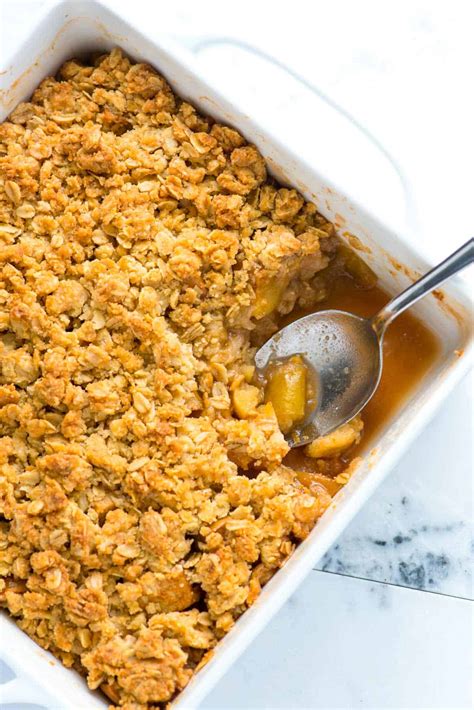 easy-apple-crisp-with-oats-inspired-taste image