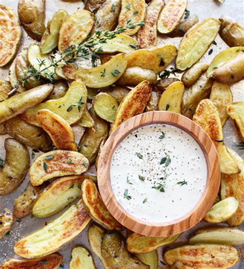 roasted-fingerling-potatoes-with-creamy-garlic-thyme image