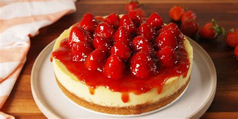 19-easy-strawberry-cheesecake-recipes-how-to-make image