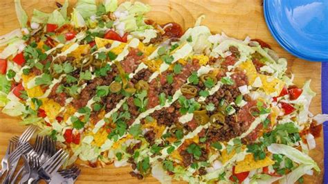 nacho-average-taco-salad-recipe-rachael-ray-show image