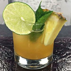 pirate-punch-recipe-from-hilton-head-distilleryin-the image