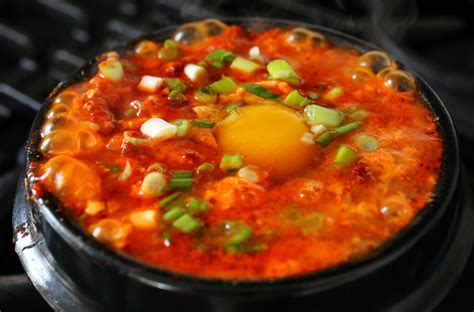 sundubu-jjigae-순두부찌개-spicy-soft-tofu-stew-with image