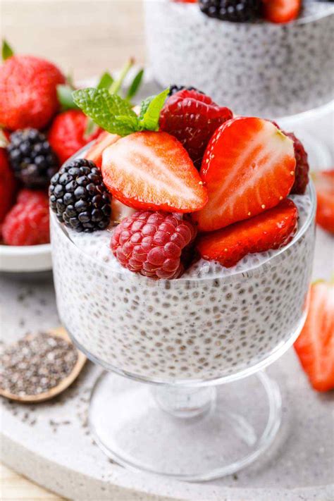 easy-3-ingredient-chia-seed-pudding-with-almond-milk image