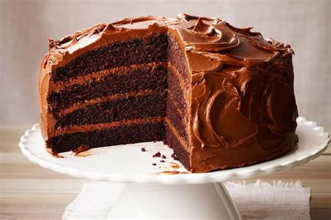 easy-chocolate-cake-canadian-living image