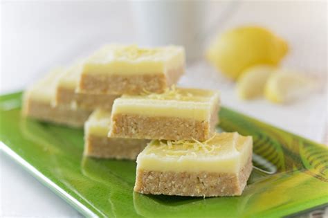healthy-lemon-bars-recipe-the-leaf-nutrisystem-blog image