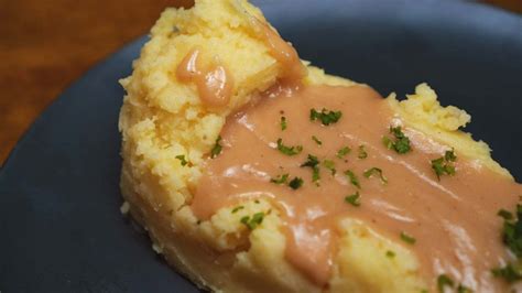 mashed-potatoes-and-gravy-recipe-recipesnet image