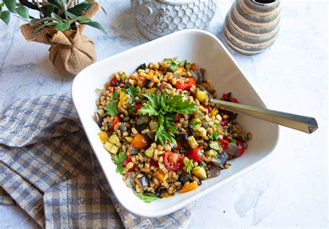 farro-salad-with-grilled-vegetables-italian-food-forever image