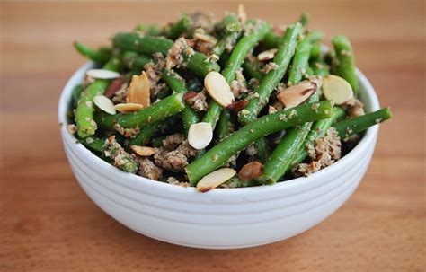 steamed-green-beans-with-toasted-almond image