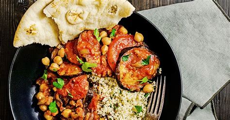 musacaa-egyptian-style-stewed-eggplant-with-chickpeas image