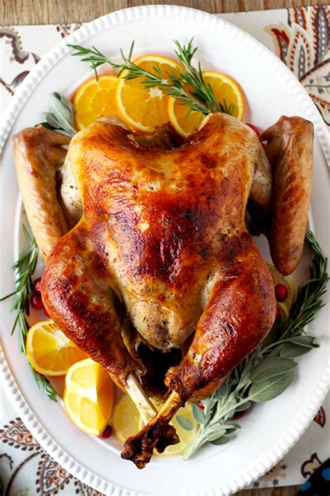 perfectly-juicy-roast-turkey-with-gravy-lemon-blossoms image